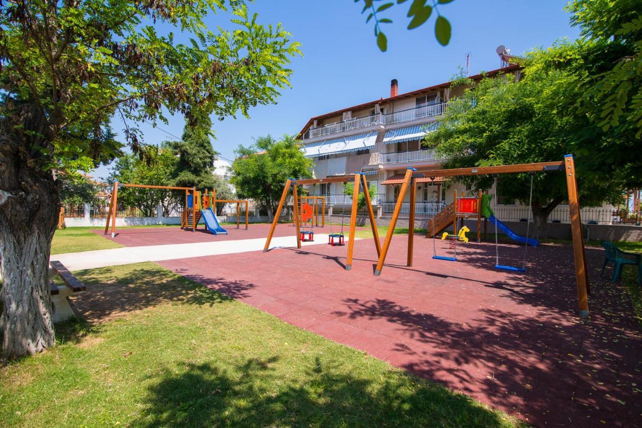 Villa Alexandra Sun Vrasná エクステリア 写真